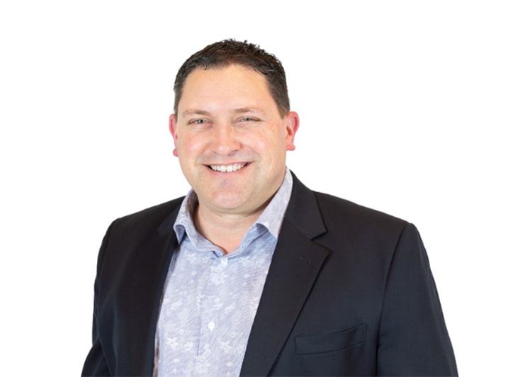 scott lund headshot